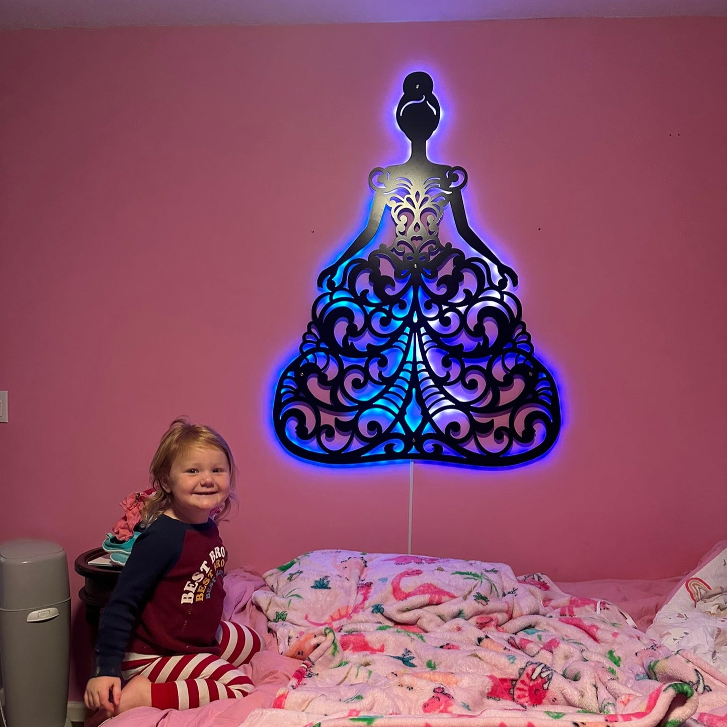 Scrolled Princess (Backlit)